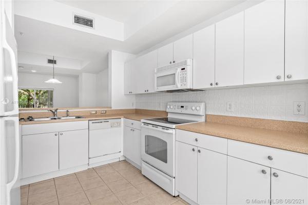 8920 NE 8th Ave #1003, Unincorporated Dade County, Florida 33138, image 2