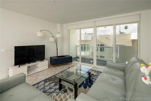 The Pavilion, 5601 Collins Ave #1714, Miami Beach, Florida 33140, image 2