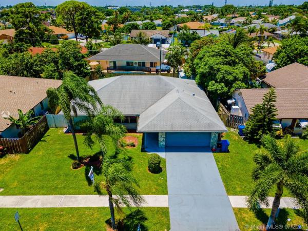 Maddock, 1200 Sea Pines Way, Lantana, Florida 33462, image 2