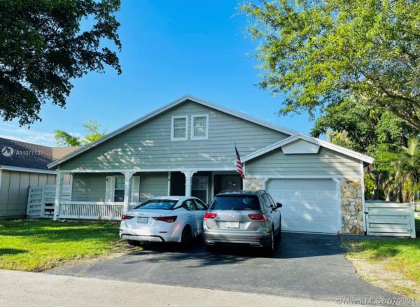 Willow Bend, 14921 SW 140th Ct, Country Walk, Florida 33186, image 2