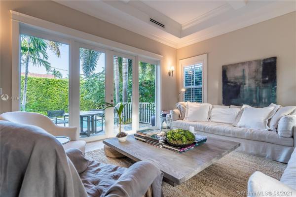Tropical Isle Homes, 270 Buttonwood Dr, Key Biscayne, Florida 33149, image 2