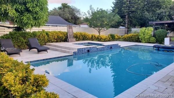 Robin's Run West, 15021 SW 146th St, Country Walk, Florida 33196, image 2
