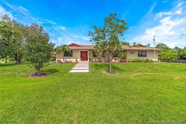 Palm Beach Country Estates, 16351 N 79th Ter N, Palm Beach Gardens, Florida 33418, image 2