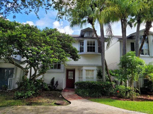 Villas Of Deerwood, 12219 SW 144th Ter #1, Three Lakes, Florida 33186, image 2