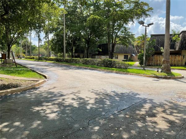 Camelot, 14209 SW 94th Circle Ln #1037, The Hammocks, Florida 33186, image 2