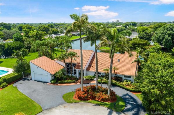 7500 SW 107th St, Pinecrest, Florida 33156, image 2