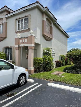 Secret Garden, 8340 NW 10th St #1G, Fountainebleau, Florida 33126, image 2