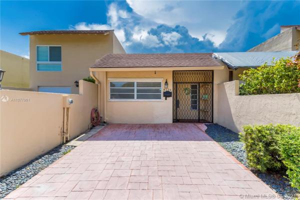 Sunset Park Town Houses, 8126 SW 103rd Ave #8126, Kendall, Florida 33173, image 2