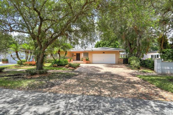 Riviera, 6810 Gratian St, Coral Gables, Florida 33146, image 2