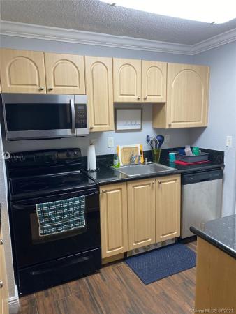 Palm Cove, 10795 SW 108th Ave #107, Kendall, Florida 33176, image 2
