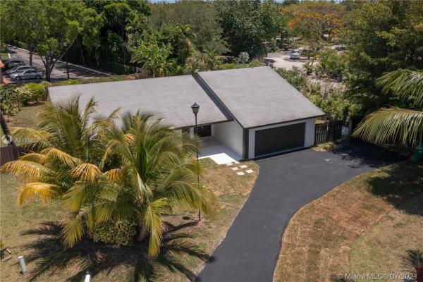 Timberwood Estates, 11510 SW 92 St #, Kendall, Florida 33176, image 2