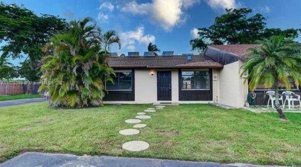 San Sebastian Townhouses, 4536 SW 136th, Kendale Lakes, Florida 33175, image 2
