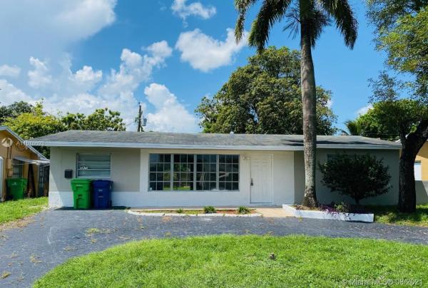 Sunrise Golf Village, 5921 NW 13th St, Sunrise, Florida 33313, image 2
