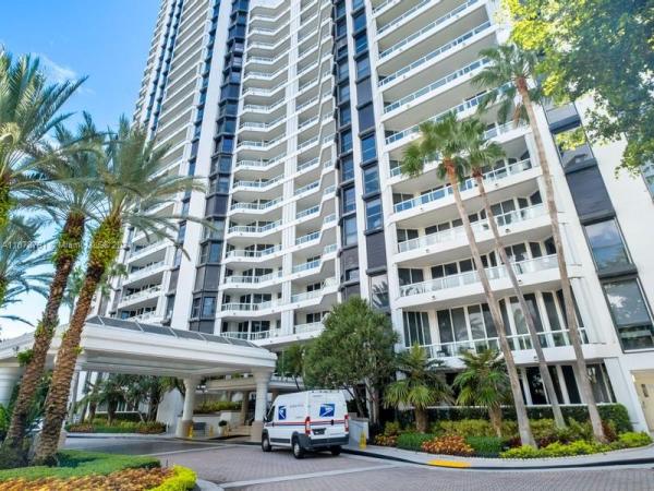 North Tower At The Point, 21205 NE 37th Ave #2604, Aventura, Florida 33180, image 2
