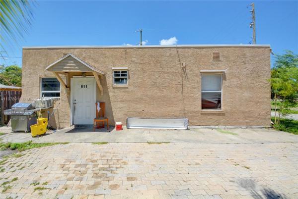 Northwood Pines, 611 30th St, West Palm Beach, Florida 33407, image 2