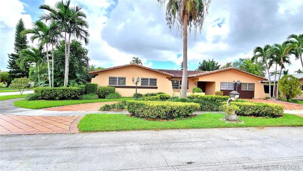 Westbrooke, 1703 SW 103rd Pl, University Park, Florida 33165, image 2