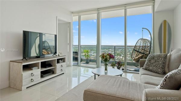 Mint At Riverfront, 92 SW 3rd St #3807, Miami, Florida 33130, image 2