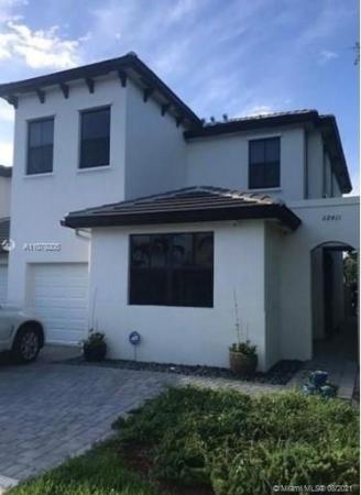 Oak Hammock Townhomes, 22411 SW 102nd Ave, Cutler Bay, Florida 33190, image 2