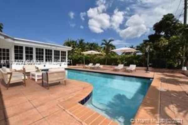 Highland Woods, 2130 NE 199th St, Ojus, Florida 33179, image 1