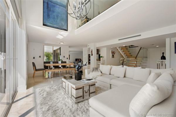 Brickell East, 151 SE 15th Rd #201/3, Miami, Florida 33129, image 2