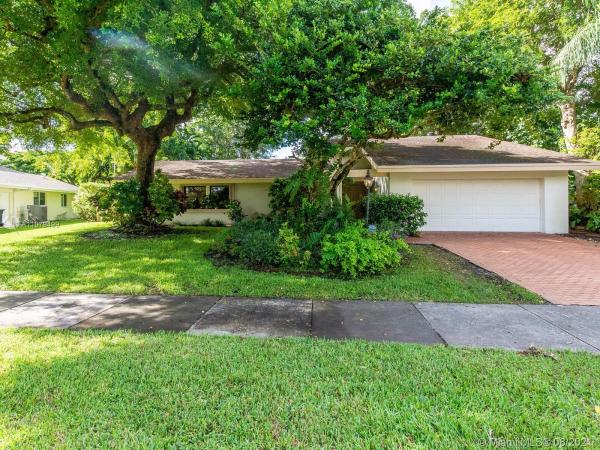 Sabal Chase, 11550 SW 105th Ter, Kendall, Florida 33176, image 2