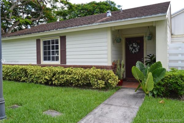 Village Homes At Country Walk, 13716 SW 149th Circle Ln #161, Country Walk, Florida 33186, image 2