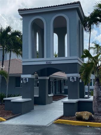 Villa Bellini, 7180 NW 179th St #202, Country Club, Florida 33015, image 2