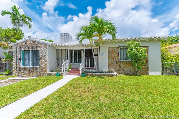 Silver Crest, 2471 SW 19th Ter, Miami, Florida 33145, image 2