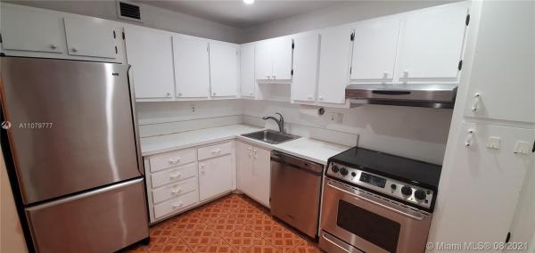 Villas Of Miami Lakes, 7430 Miami Lakes Dr #206, Miami Lakes, Florida 33014, image 1