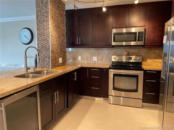 Normandy Shores Yacht & Country Club, 110 S Shore Dr #6D, Miami Beach, Florida 33141, image 1