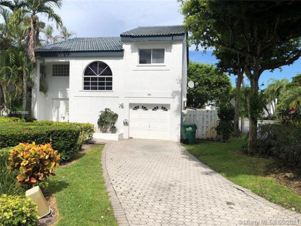 San Simeon, 251 NE 212th St, Ives Estates, Florida 33179, image 2