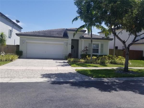 Aruba At Oasis, 2902 NE 2nd Dr, Homestead, Florida 33033, image 2