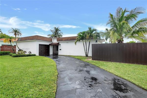 Heftler Homes Sunset Park, 10220 SW 86th St, Kendall, Florida 33173, image 2