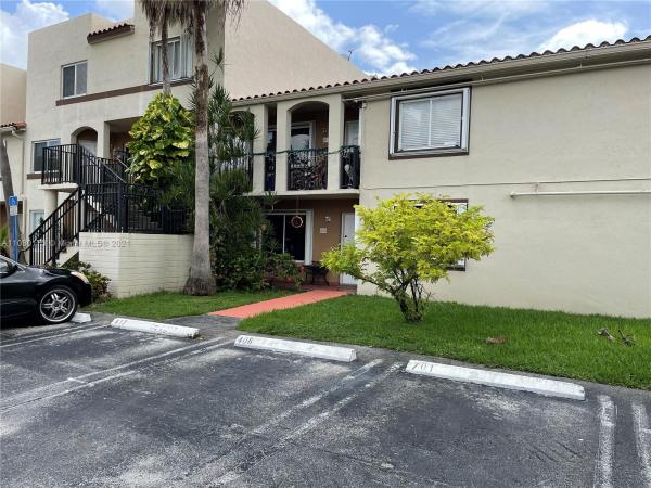 Chateaubleau Villas, 511 NW 82nd Ave #418, Fountainebleau, Florida 33126, image 2