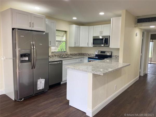 Seville At Kings Point, 121 E Seville, Delray Beach, Florida 33446, image 2