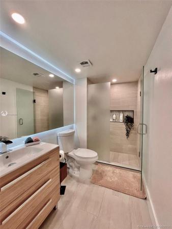 Carlton Bay, 2821 N Miami Beach Blvd #5M, North Miami Beach, Florida 33160, image 2