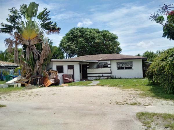 Sierra, 19401 NW 1st Pl, Miami Gardens, Florida 33169, image 2
