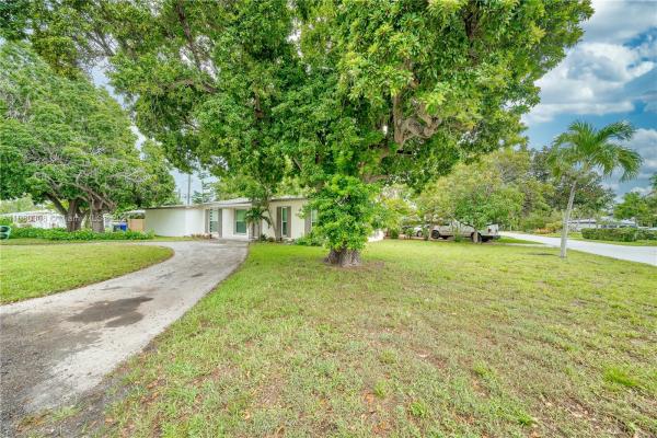 Sunset Trails, 1459 Rodman St, Hollywood, Florida 33020, image 2