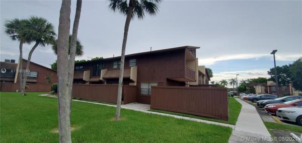 Snapper Village, 6241 SW 116th Pl #B, Kendall, Florida 33173, image 2