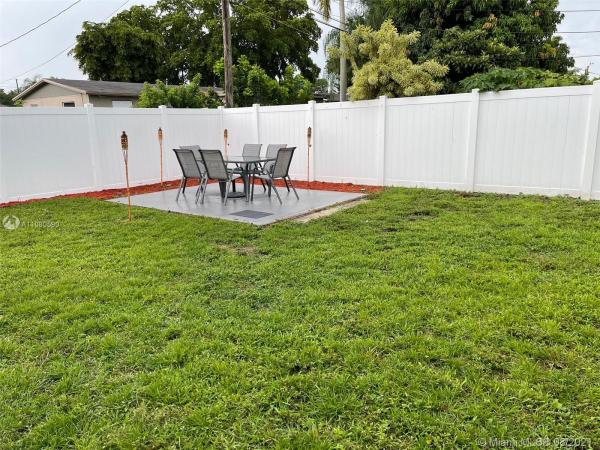 Boulevard Heights, 320 N 71st Ave, Hollywood, Florida 33024, image 1