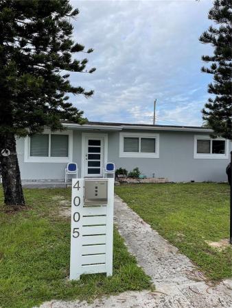 Carol City Gardens, 4005 NW 193rd St, Miami Gardens, Florida 33055, image 2