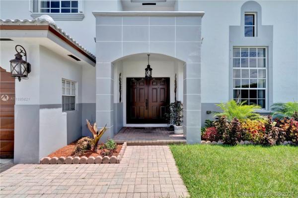 Laguna Ponds, 14358 SW 165th St, Richmond West, Florida 33177, image 2