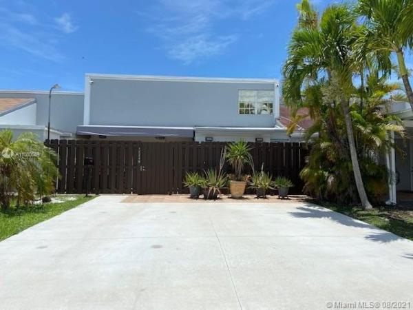 Greenway Lakes, 12240 SW 24th Ter, Tamiami, Florida 33175, image 2