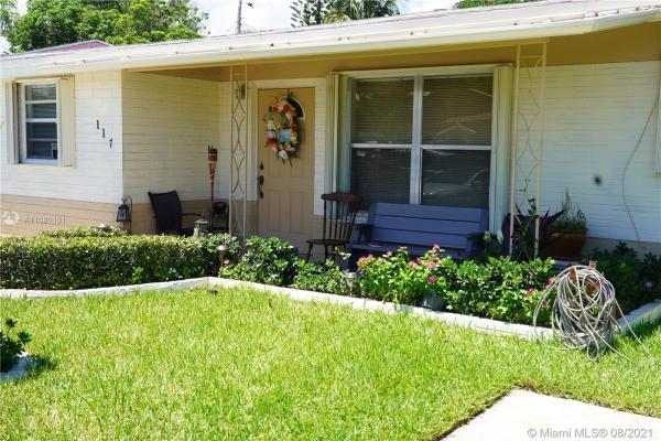 Boynton Hills, 117 NW 4th Ave, Boynton Beach, Florida 33435, image 1