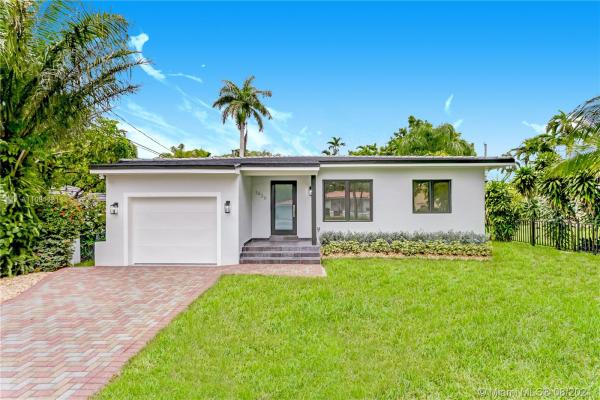 Coral Gables Country Club, 1439 Garcia Ave, Coral Gables, Florida 33146, image 2