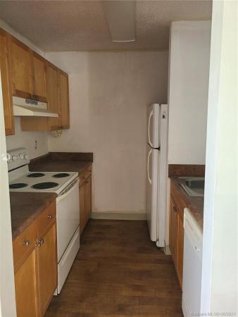 Meadows On The Green, 911 Meadows Cir, Boynton Beach, Florida 33436, image 2