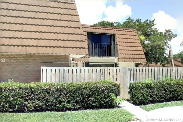 Village Of Sandalwood Lakes North, 250 Charter Way, West Palm Beach, Florida 33407, image 2