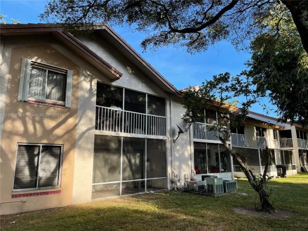 Parc Vista, 9127 SW 138th Pl, Kendall, Florida 33186, image 2