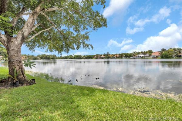 Crown Colony, 2864 Belmont Ln, Cooper City, Florida 33026, image 2