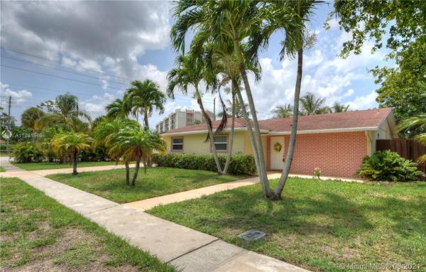 Country Lane Estates, 6523 Winding Brooke Way, Delray Beach, Florida 33484, image 2